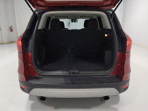 Used 2019 Ford Escape SE image 29