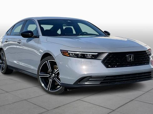 Used 2024 Honda Accord Sport image 3