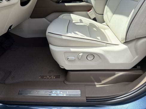 New 2026 GMC Yukon XL Denali w/ Sun & Power Step Package image 11
