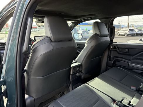 Used 2025 Toyota 4Runner TRD Off-Road Premium image 12