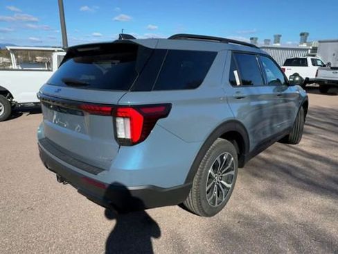 New 2026 Ford Explorer ST-Line AWD/4WD image 2