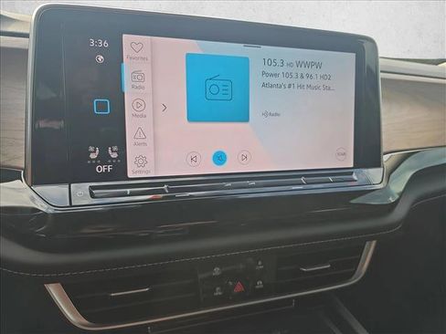Used 2026 Volkswagen Atlas SE FWD image 14