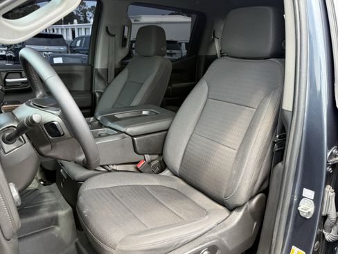 Used 2022 Chevrolet Silverado 1500 LT AWD/4WD image 7