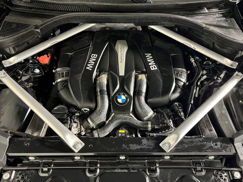 Used 2019 BMW X5 xDrive50i w/ M Sport Package image 22