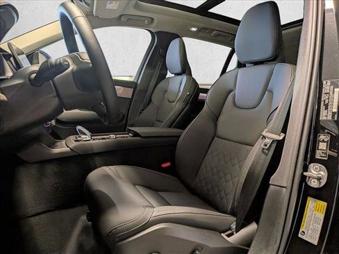 New 2026 Volvo XC90 B5 Plus image 4