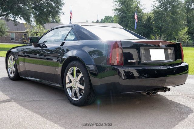 Used 2006 Cadillac XLR RWD image 17