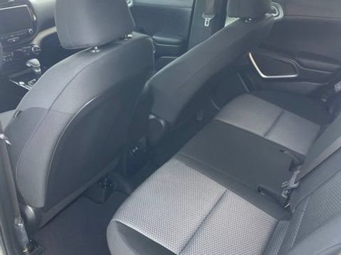 Used 2025 Kia Soul S FWD image 11