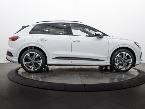 Certified 2025 Audi Q4 e-tron Premium Plus w/ Premium Plus AWD/4WD image 3