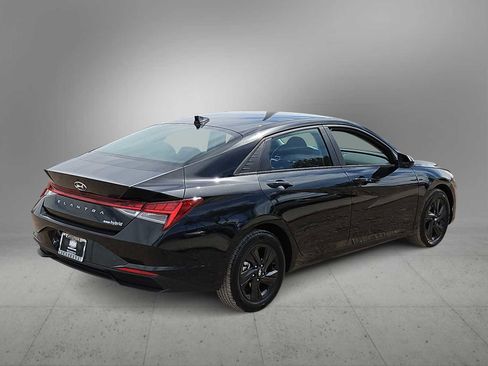 Used 2023 Hyundai Elantra Blue FWD image 8