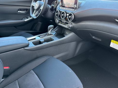 New 2025 Nissan Sentra SR image 12