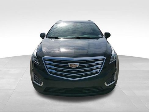 Used 2017 Cadillac XT5 Luxury w/ Driver Awareness Package FWD image 9