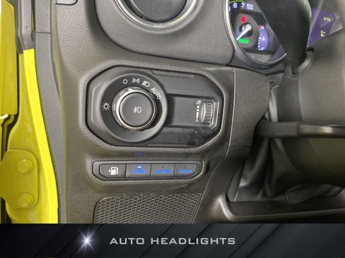 Used 2023 Jeep Wrangler Unlimited Sahara AWD/4WD image 26