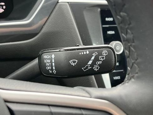 Used 2024 Volkswagen Tiguan Wolfsburg Edition image 37