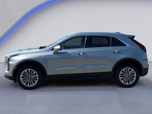 Used 2024 Cadillac XT4 Premium Luxury FWD image 11