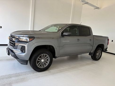 Used 2023 Chevrolet Colorado LT w/ LT Convenience Package RWD image 14