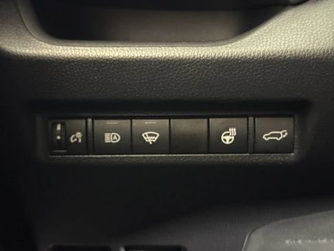 Used 2020 Toyota RAV4 XLE Premium AWD/4WD image 39