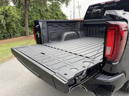 New 2026 GMC Sierra 1500 Denali AWD/4WD image 13