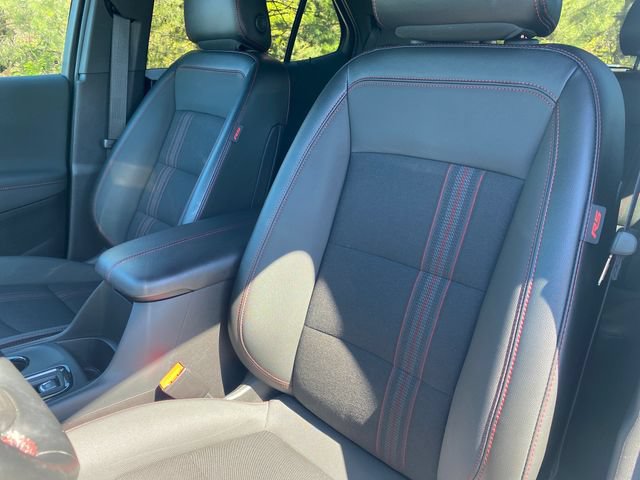 Used 2024 Chevrolet Equinox RS w/ LPO, Floor Liner Package FWD image 11