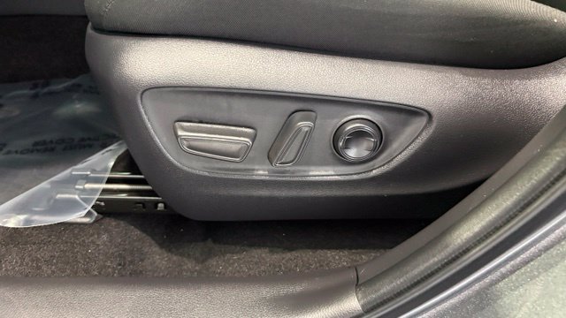 Used 2025 Toyota RAV4 XLE w/ Convenience Package AWD/4WD image 15