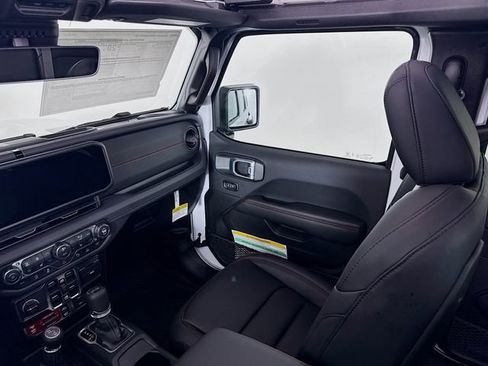 New 2026 Jeep Wrangler Unlimited Rubicon AWD/4WD image 23