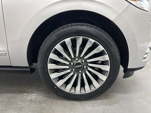 Used 2019 Lincoln Navigator Reserve AWD/4WD image 62