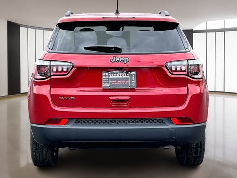 New 2026 Jeep Compass Latitude image 4
