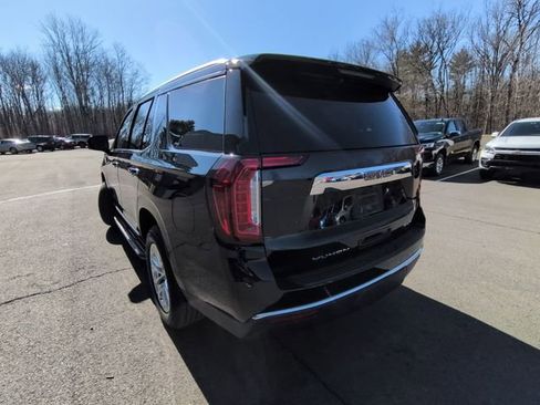 Used 2021 GMC Yukon SLT w/ SLT Premium Package image 3