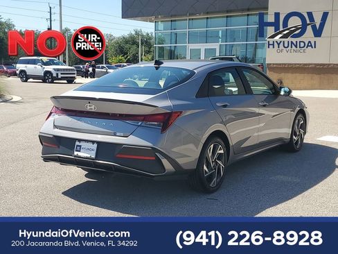 Certified 2025 Hyundai Elantra Sport FWD image 9