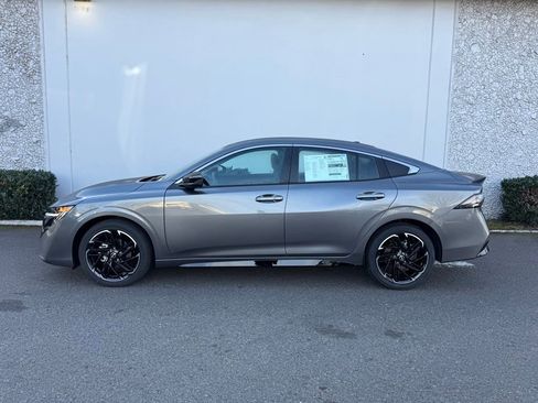 New 2026 Nissan Sentra SR w/ SR Premium Package image 10