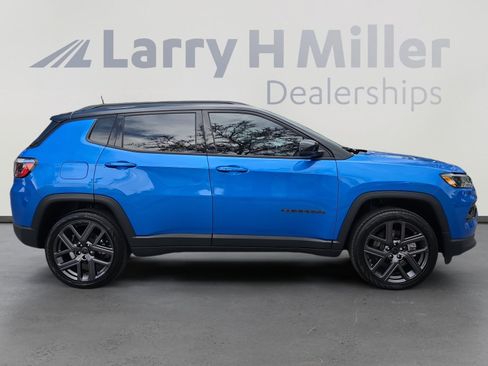 Used 2026 Jeep Compass Limited AWD/4WD image 6