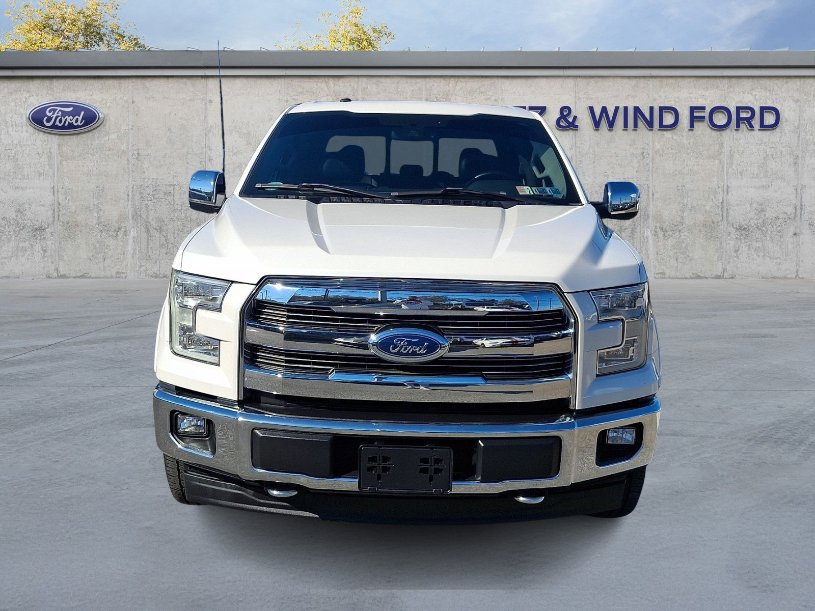 Used 2017 Ford F150 Lariat w/ Equipment Group 502A Luxury AWD/4WD image 2