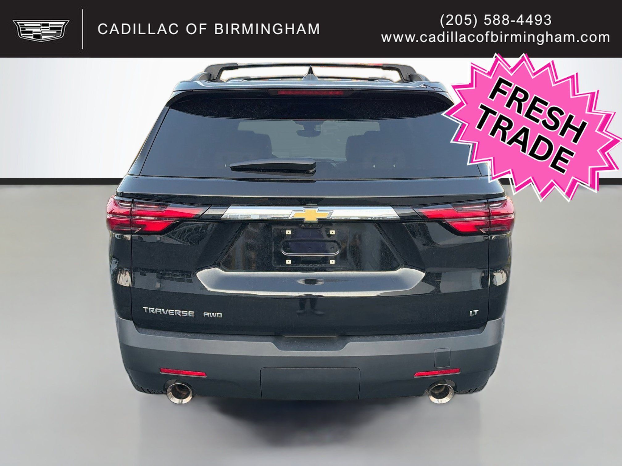 Used 2023 Chevrolet Traverse LT w/ LT Premium Package AWD/4WD image 3