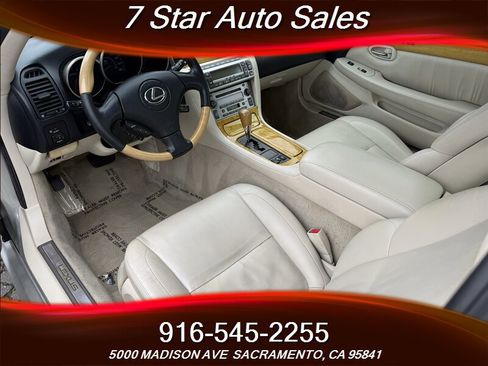 Used 2002 Lexus SC 430 Convertible image 9