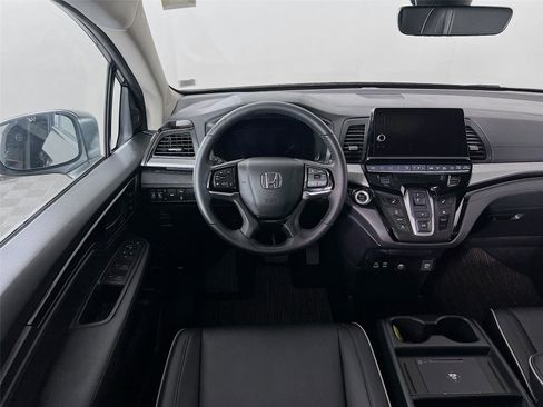 Used 2025 Honda Odyssey Touring image 22
