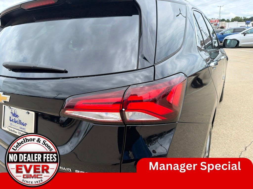 Used 2023 Chevrolet Equinox Premier AWD/4WD image 8