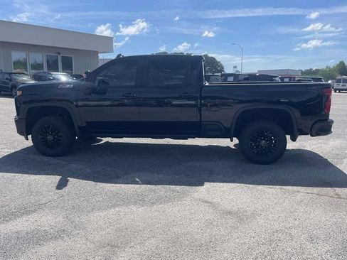 Used 2022 Chevrolet Silverado 2500 LTZ w/ LTZ Plus Package AWD/4WD image 7