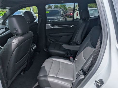 Used 2022 Cadillac XT6 Premium Luxury w/ Technology Package AWD/4WD image 10