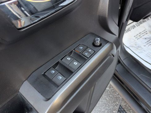 Used 2023 Toyota Tacoma TRD Off-Road AWD/4WD image 11