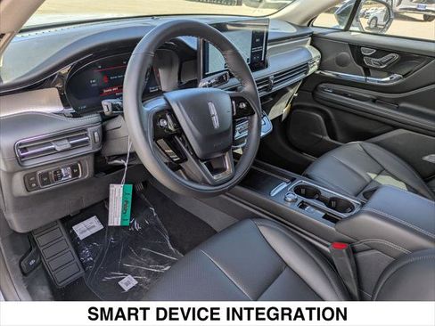 New 2025 Lincoln Corsair Grand Touring image 8