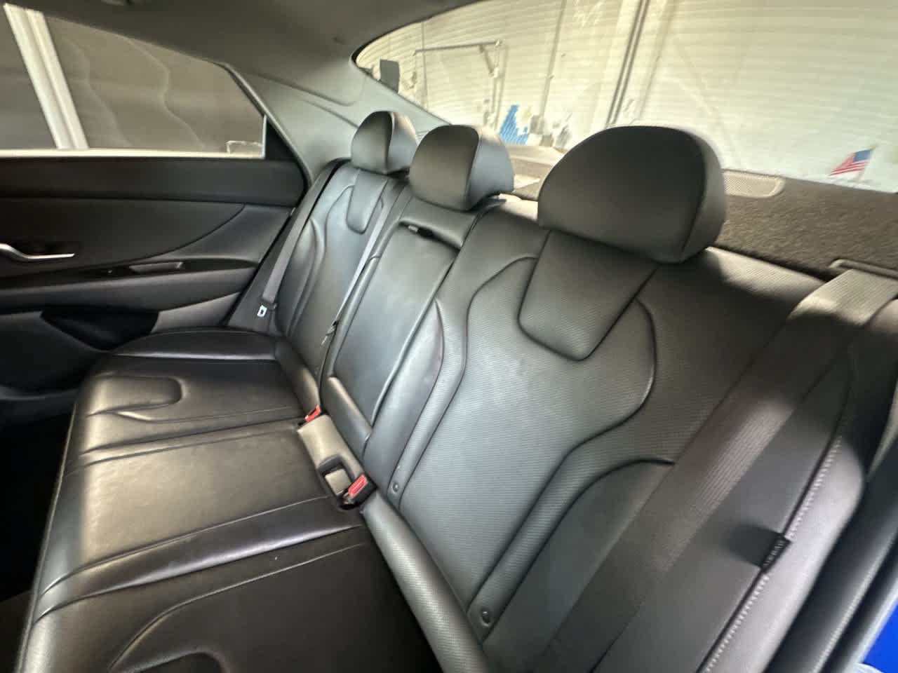 Used 2025 Hyundai Elantra Limited FWD image 22