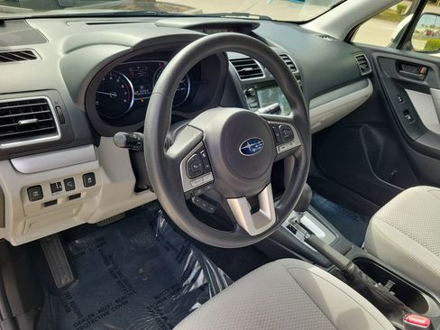 Used 2017 Subaru Forester 2.5i Premium image 23