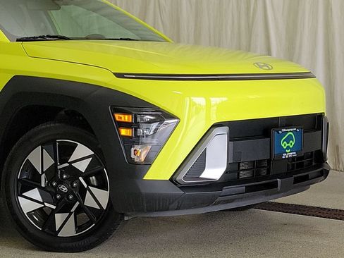 Used 2025 Hyundai Kona SEL FWD image 6