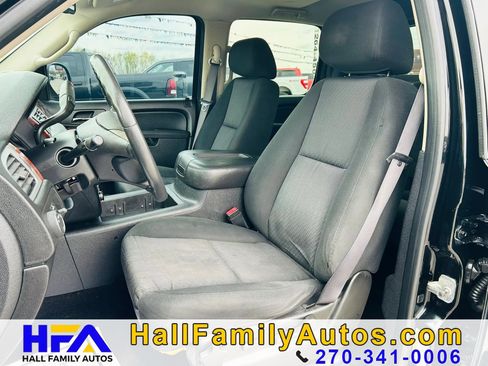 Used 2011 Chevrolet Avalanche LS w/ Convenience Package RWD image 10