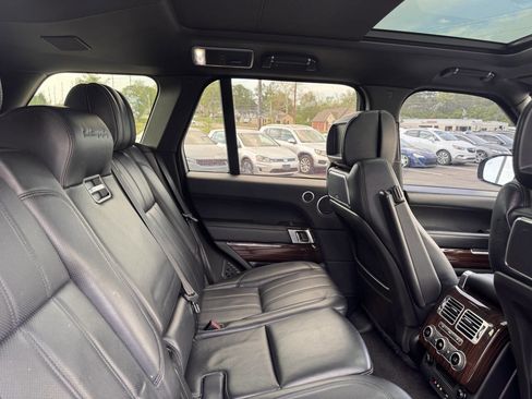 Used 2016 Land Rover Range Rover Autobiography image 18