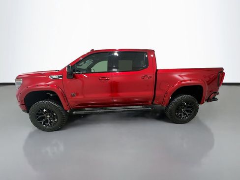 Used 2025 GMC Sierra 1500 AT4 w/ AT4 Premium Package AWD/4WD image 4