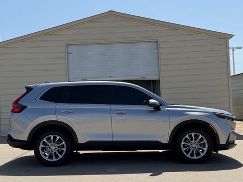 Used 2024 Honda CR-V EX image 8