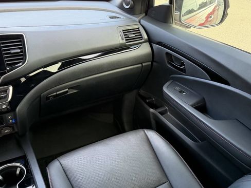 Used 2024 Honda Passport Black Edition image 16