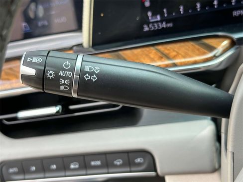 Certified 2024 Cadillac Escalade ESV Sport Platinum w/ LPO, ONYX Package image 32