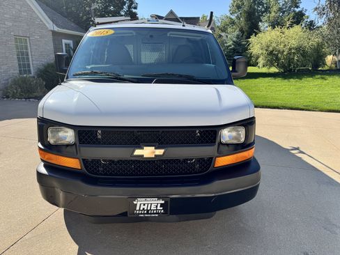 Used 2015 Chevrolet Express 2500 RWD image 8