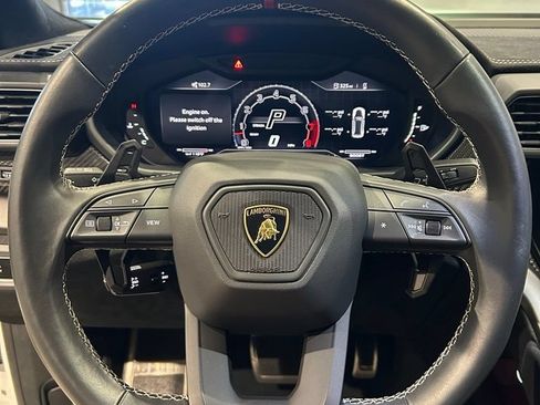 Used 2024 Lamborghini Urus Performante AWD/4WD image 16